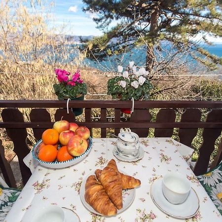 Comfy And Warm Ap With Balcony Surrounded With Beautiful Nature 로브란 외부 사진