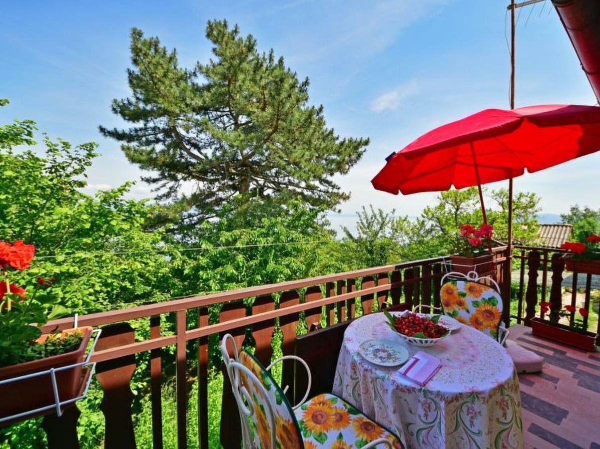 Comfy And Warm Ap With Balcony Surrounded With Beautiful Nature 로브란 외부 사진